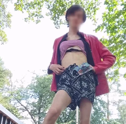 Edith, 22