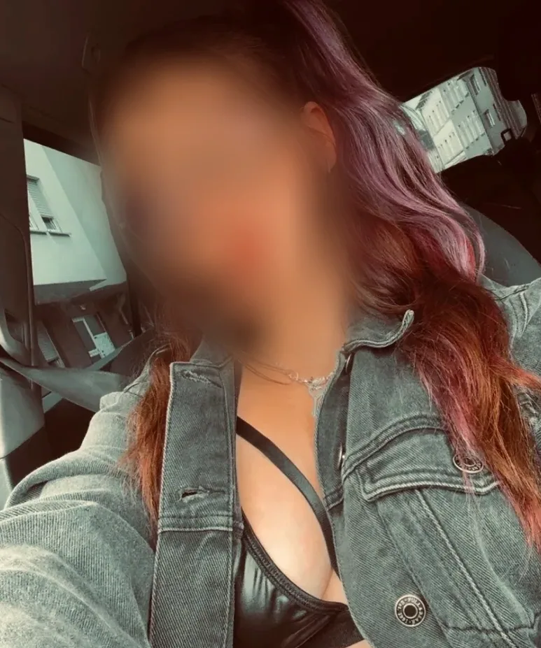 Greta, 27
