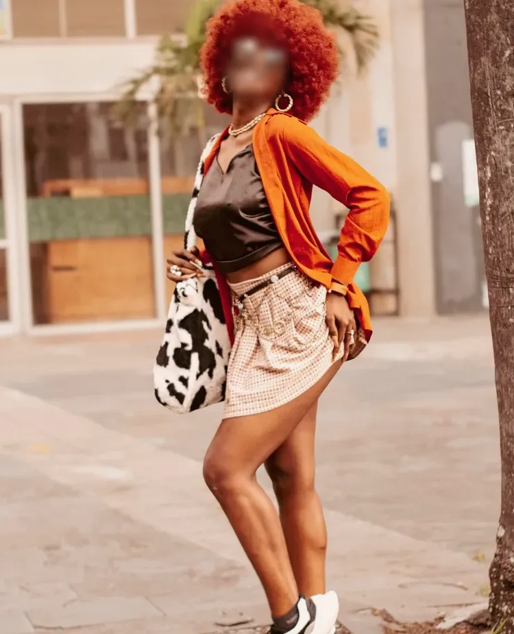 Louise, 23
