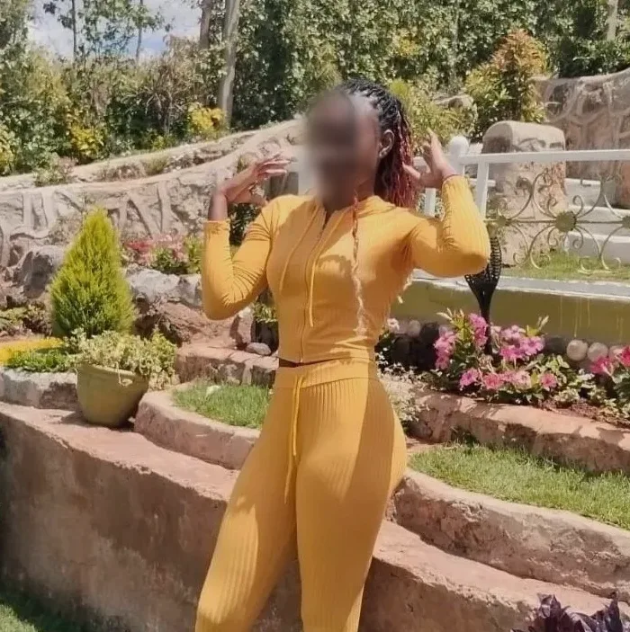 Louise, 26