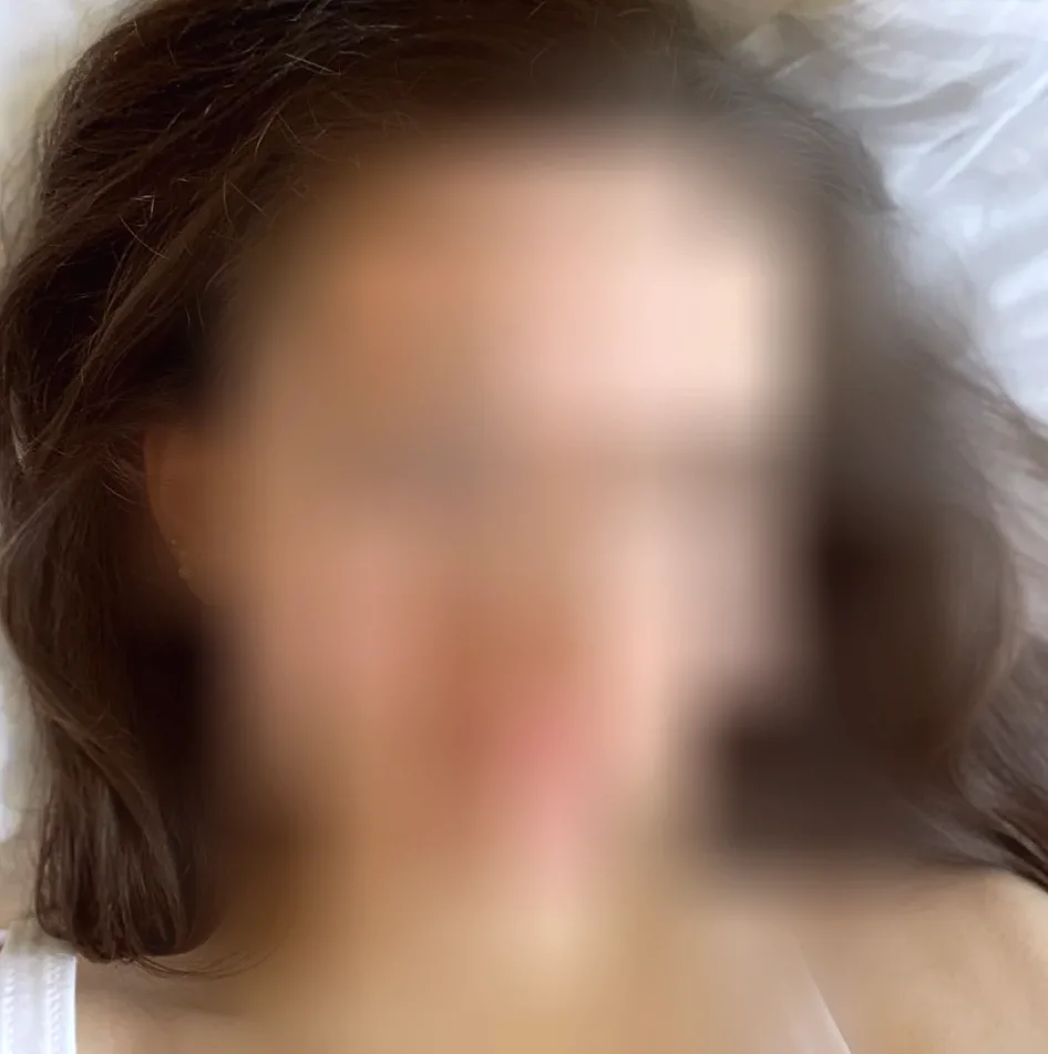 Vera, 24